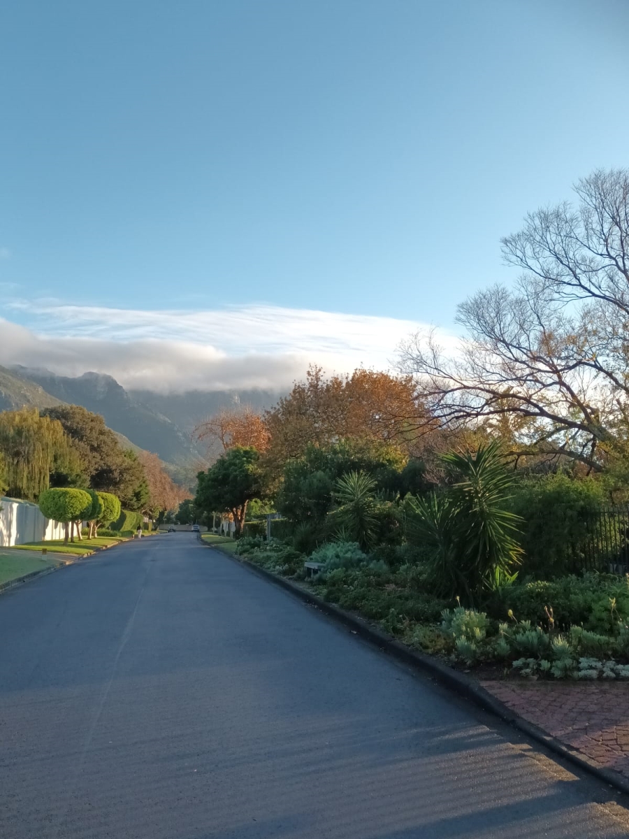 1 Bedroom Property for Sale in Constantia Western Cape